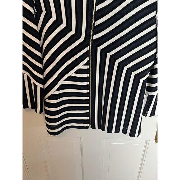 Chico's Traveler s Women's 1 / M Ribbon Stripe Zip Front Jacket Blue White Mesh - Picture 6 of 13